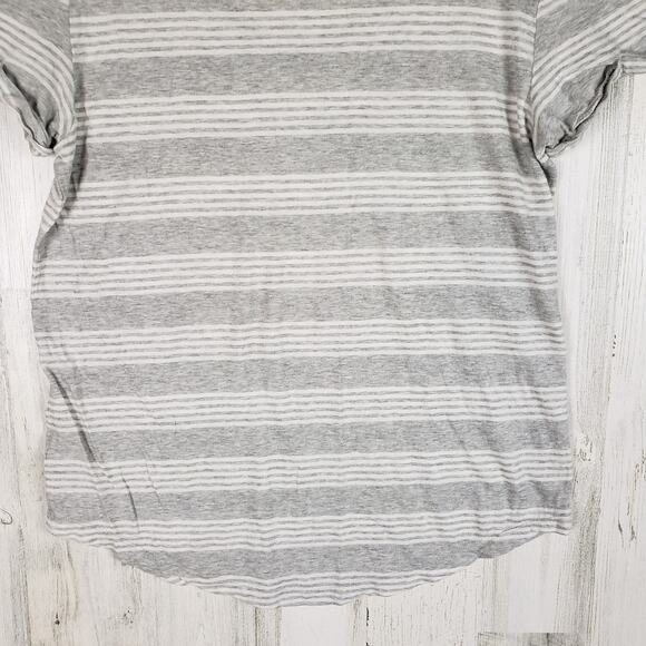 Aero Seriously Soft Perfect Gray & White Striped Tee Women's Size Small - Picture 8 of 11